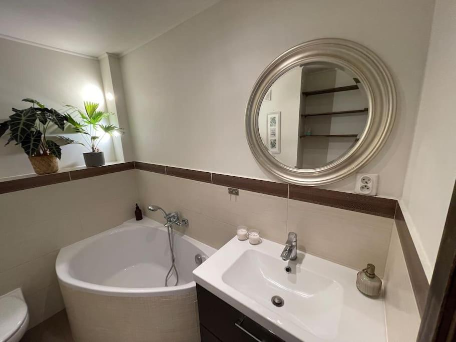 Comfortable Apartment In Warsaw Bielany المظهر الخارجي الصورة